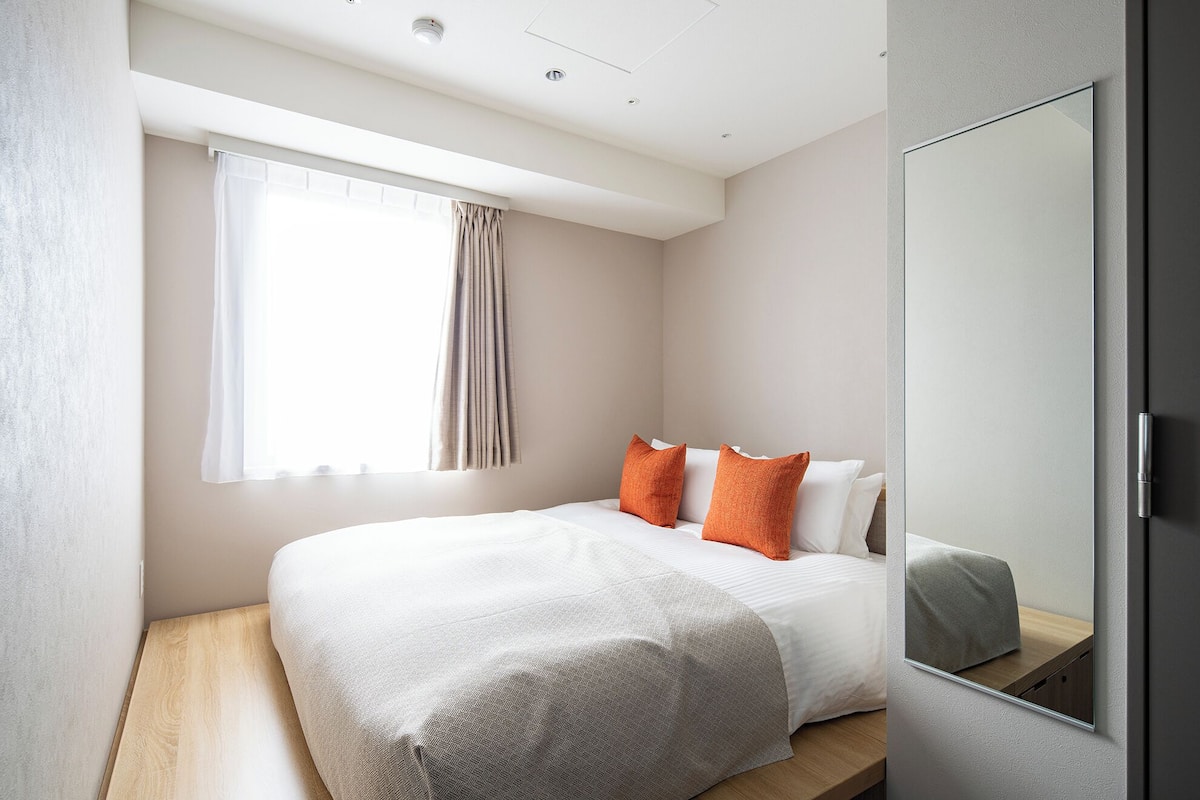 Deluxe Studio | In-room safe, iron/ironing board, free WiFi