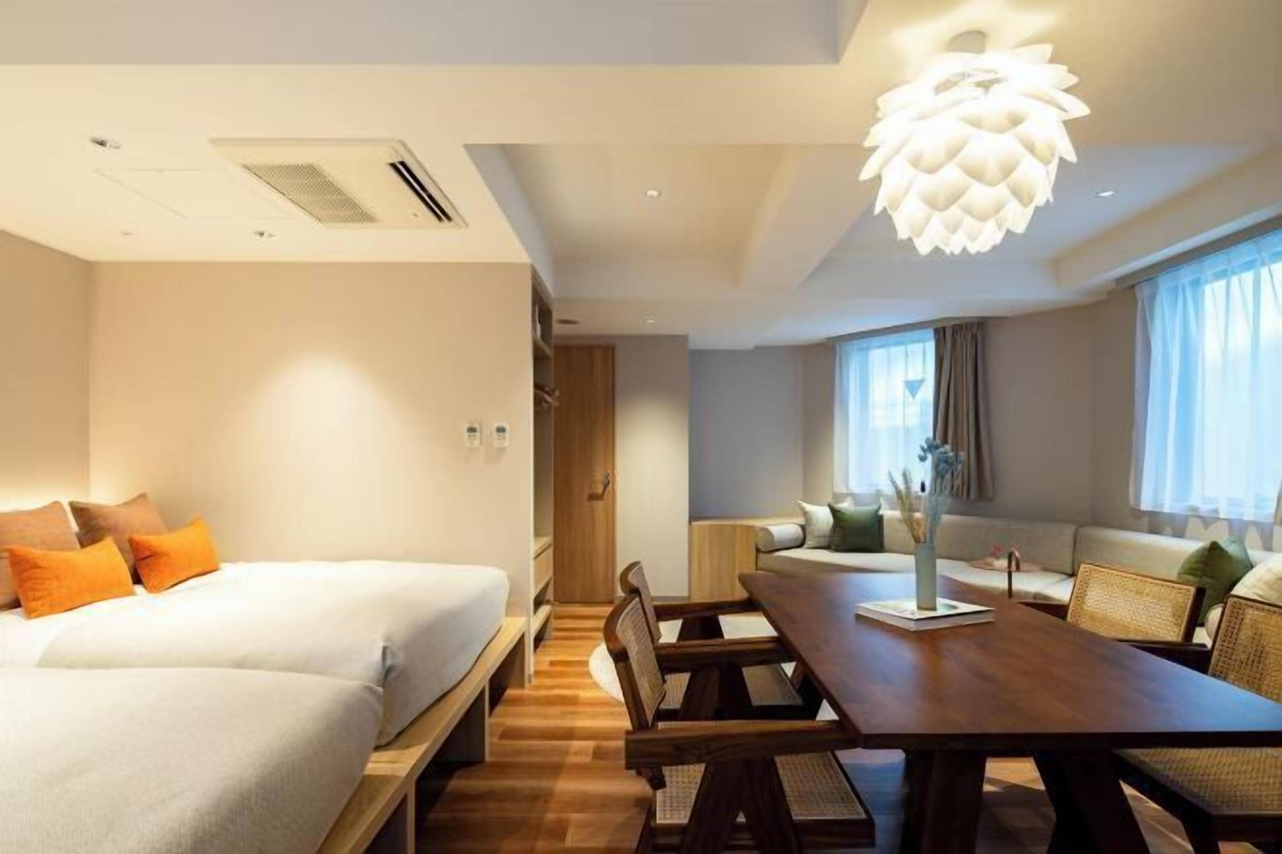 Fer et planche à repasser, Wi-Fi gratuit, draps fournis