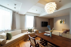 In-room safe, iron/ironing board, free WiFi