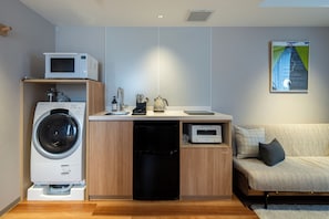 Deluxe Studio | In-room safe, iron/ironing board, free WiFi