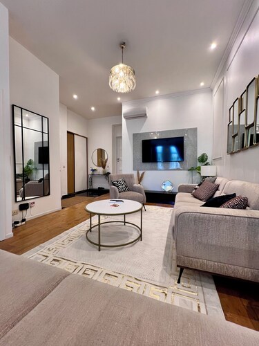 Cozy for 9 Guests Brussels Midi Station