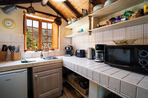 Microwave, stovetop