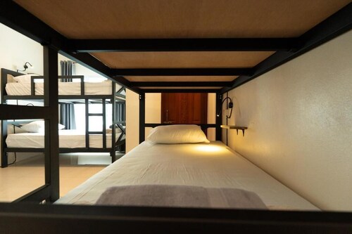 Tibe & Tribe Phangan Hostel