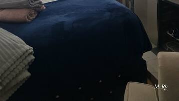 1 bedroom, desk, free WiFi, bed sheets