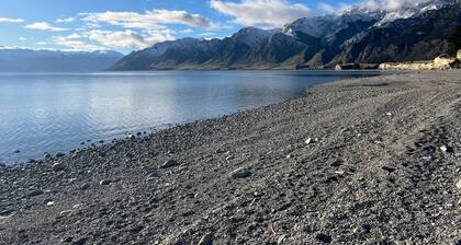 Lake Hawea Little Maude Snug