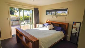 2 bedrooms, Internet