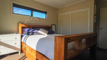 2 bedrooms, Internet