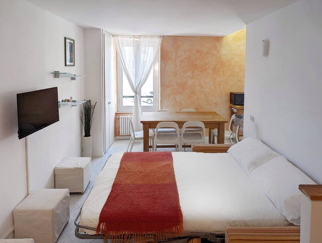 1 bedroom, iron/ironing board, Internet, bed sheets