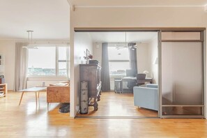 Smart TV, video games, DVD player, books