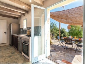 Kühlschrank, Mikrowelle, Ofen, Geschirrspüler