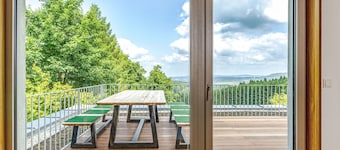 de luxe H751 mit Panoramasauna by Interhome