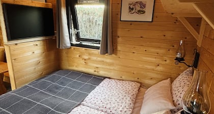 Chalet 'Josef'- urgemütliches Tinyhaus mit eigenem Garten, Parkplätzen und WLAN