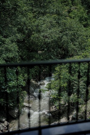 Deluxe Double Room, Balcony | In-room safe, iron/ironing board, free WiFi