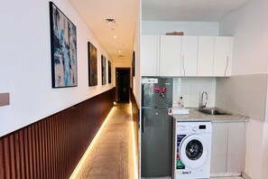 المنشأة من الداخل