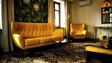 Deluxe Suite, City View | Wi-fi percuma