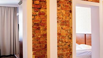 Habitació familiar, vistes a la ciutat | Wifi gratuïta