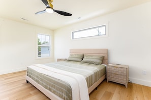 4 bedrooms, WiFi, bed sheets