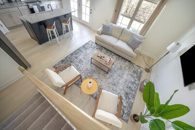 1 King 1 Queen 2 Double Garage Washer Dryer