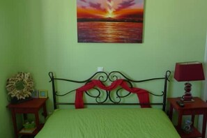 2 chambres, fer et planche à repasser, Wi-Fi, literie fournie