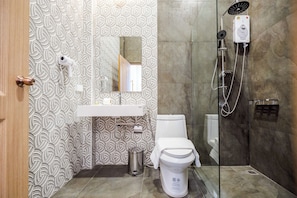 Villa | Badezimmer | Haartrockner, Handtücher, Seife, Shampoo