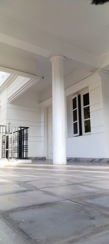 VARSHA ENCLAVE WHITE HOUSE