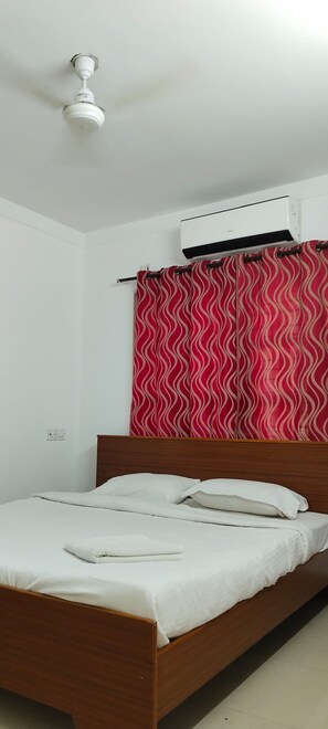 Executive Apartment, 2 Bedrooms | Iron/ironing board, free WiFi