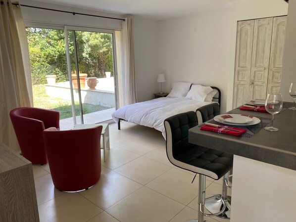 1 bedroom, WiFi, bed sheets