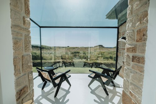 Exceptional villa with sea view - luxury & charm, Brittany