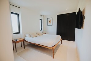 4 chambres, fer et planche à repasser, lit parapluie, Wi-Fi gratuit