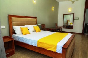 Double Room, Balcony, River View | In-room safe, desk, laptop workspace, soundproofing