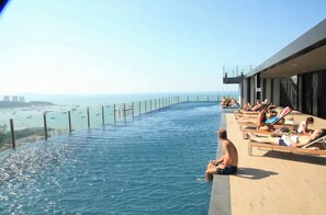 Apartment, 2 Bedrooms, Accessible, Smoking | Pool | Outdoor pool