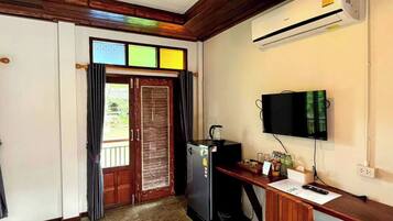 House, 1 Bedroom, Accessible, Smoking | Room amenity