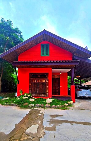 House, 1 Bedroom, Accessible, Smoking | Property entrance