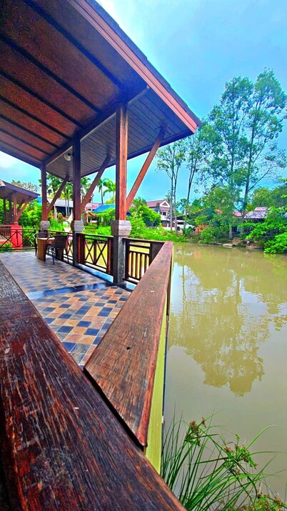 Bang Phra Resort Near Si Racha