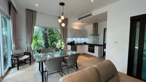 Apartamento familiar, vistas al jardín | Zona de estar