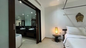 Apartamento familiar, vistas al jardín | Caja fuerte, cortinas opacas, tabla de planchar con plancha
