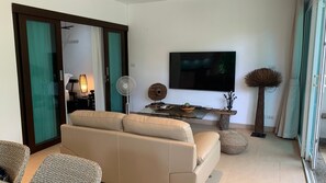 Apartamento familiar, vistas al jardín | Zona de estar