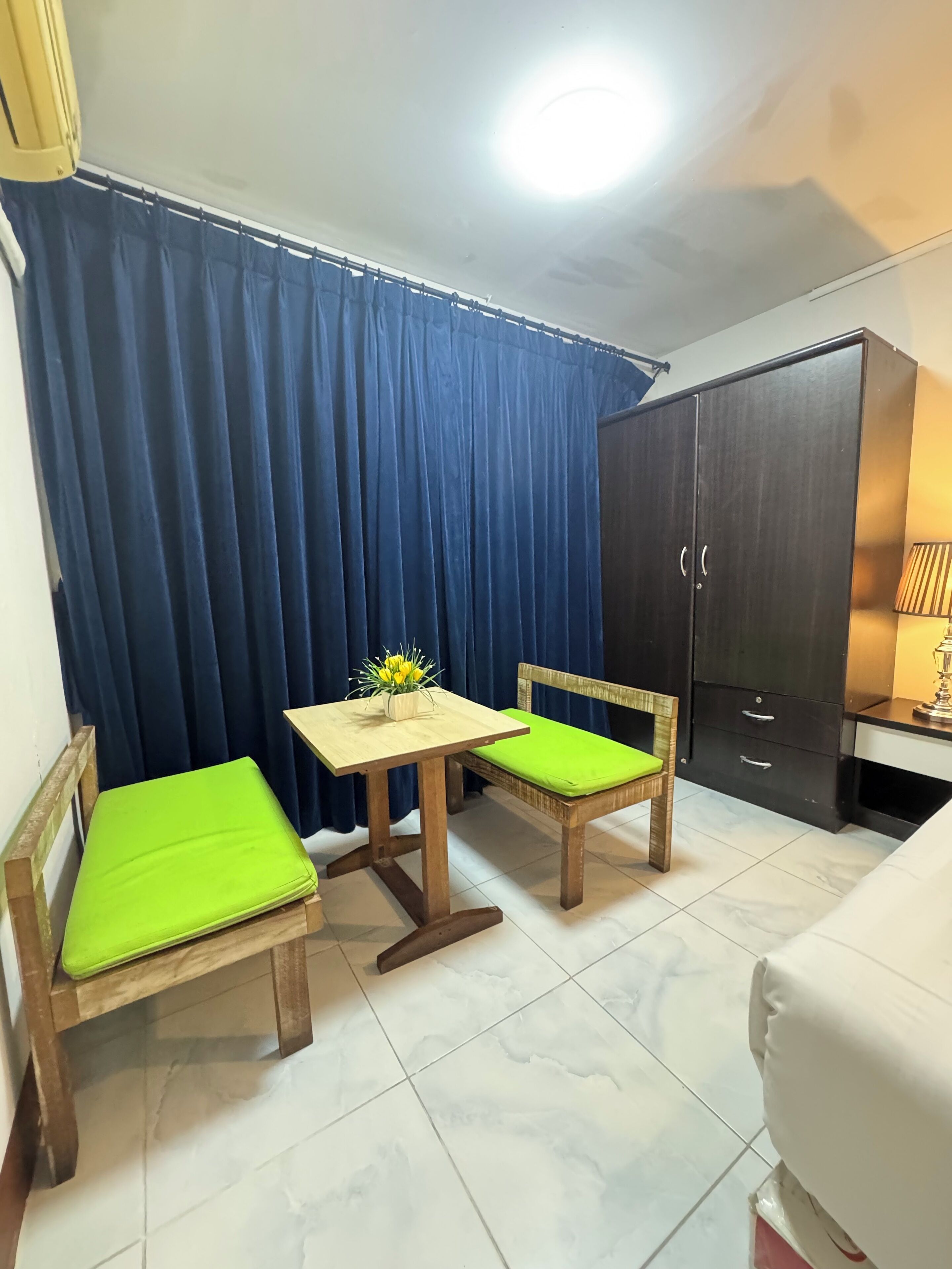 Room, 1 King Bed | Interior