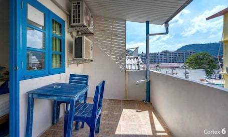 Deluxe Double Room, Balcony | Minibar, in-room safe, iron/ironing board, free WiFi. La Casa Residencies