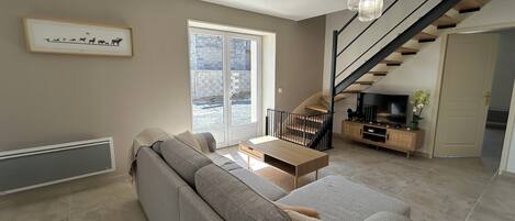 Télévision, cheminée