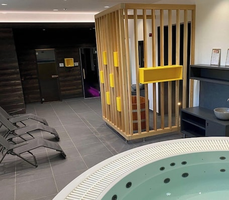 Sauna a vapor, massagens suecas, massagens. Kiraly Park Hotel