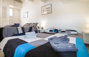 1 Schlafzimmer, Bügeleisen/Bügelbrett, Reisekinderbett, kostenloses WLAN