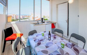 Dining - Lovely apartment in Le Barcarès with swimming pool (Le Barcarès)