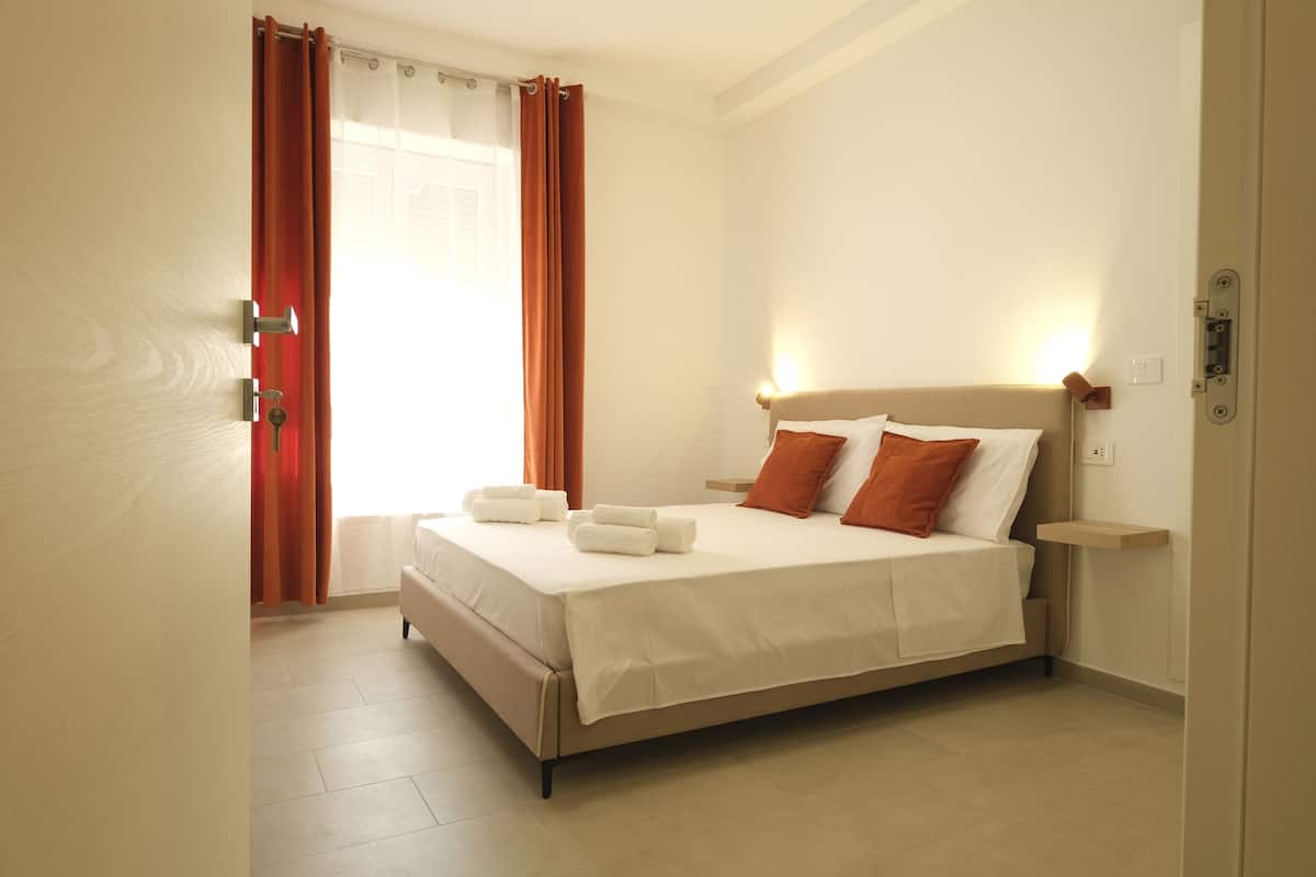 Deluxe Double Room, Private Bathroom