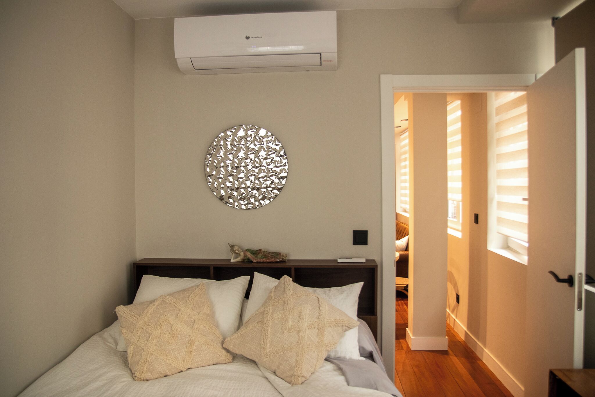 2 slaapkamers, een strijkplank/strijkijzer, wifi, beddengoed