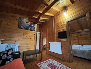 Deluxe Bungalow, Mountain View | Free WiFi