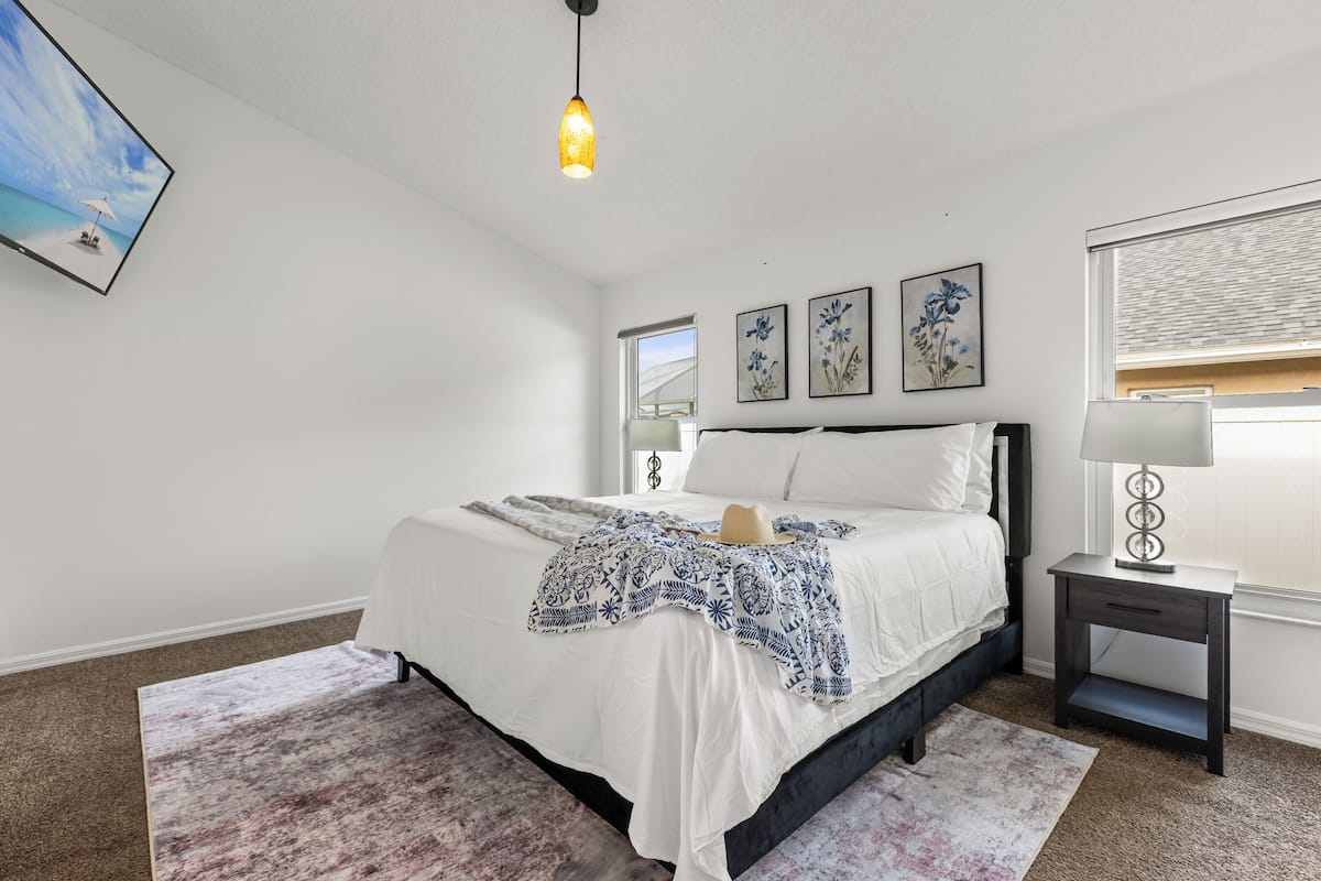 ラグジュアリー ヴィラ プールビュー | 客室ごとに異なる装飾、客室ごとに異なるインテリア、アイロン / アイロン台、ベビーベッド (無料)