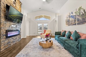 100-cm Smart TV with cable channels