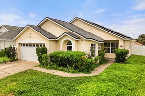 Front of property - Residentas Indian Creek (Kissimmee)