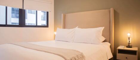 2 bedrooms, desk, iron/ironing board, WiFi